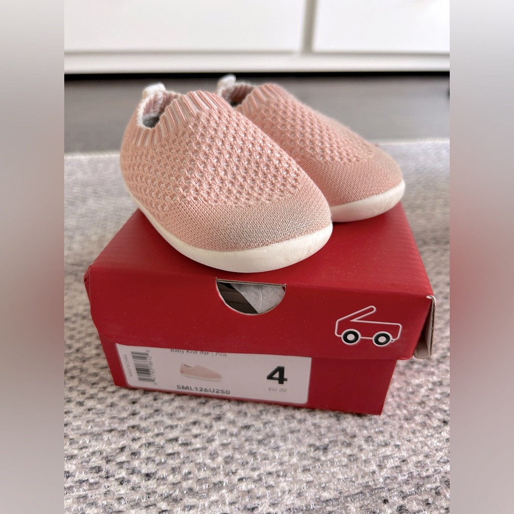 See Kai Run Baby Knit. Pink. Size 4.